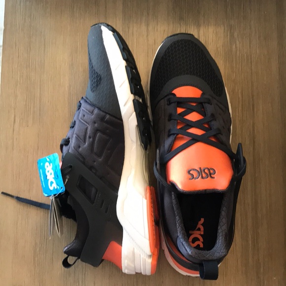 Asics Men's Running Shoes(black/gray/orange) - Picture 4 of 7